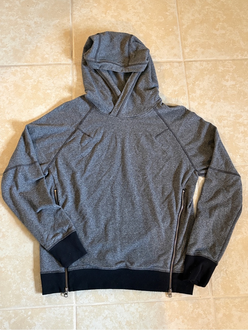 Lululemon Om & Roam Pullover Hoodie – Heathered Gray/Black large?